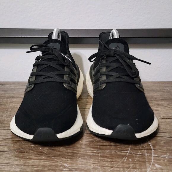Adidas Ultraboost 21 Women's Athletic Running Shoes Sneakers Size 7 Black - Picture 2 of 9